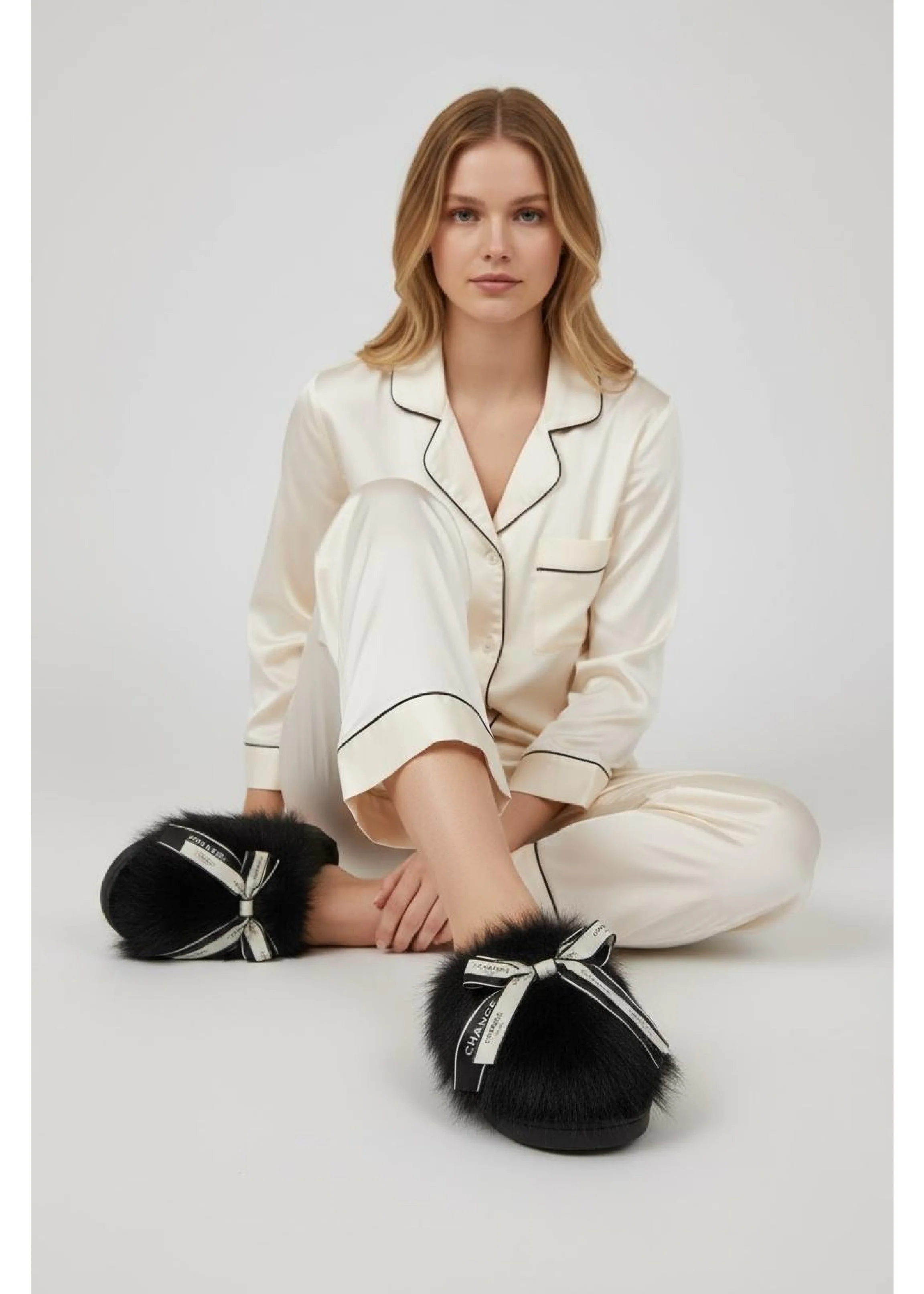 Maritta Black Winter Fur Slippers