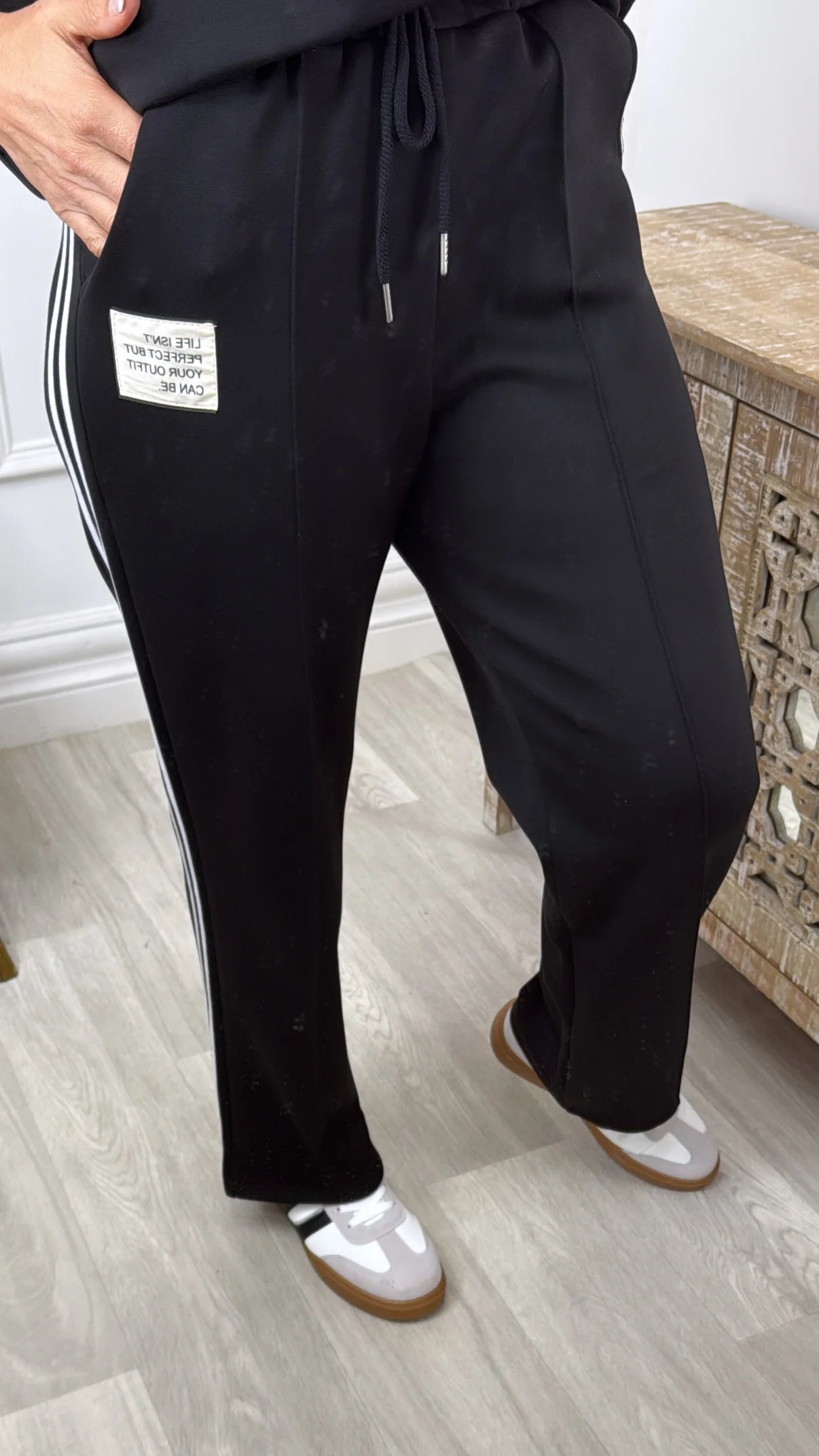 Monroe Black Side Stripe Set - Image 3