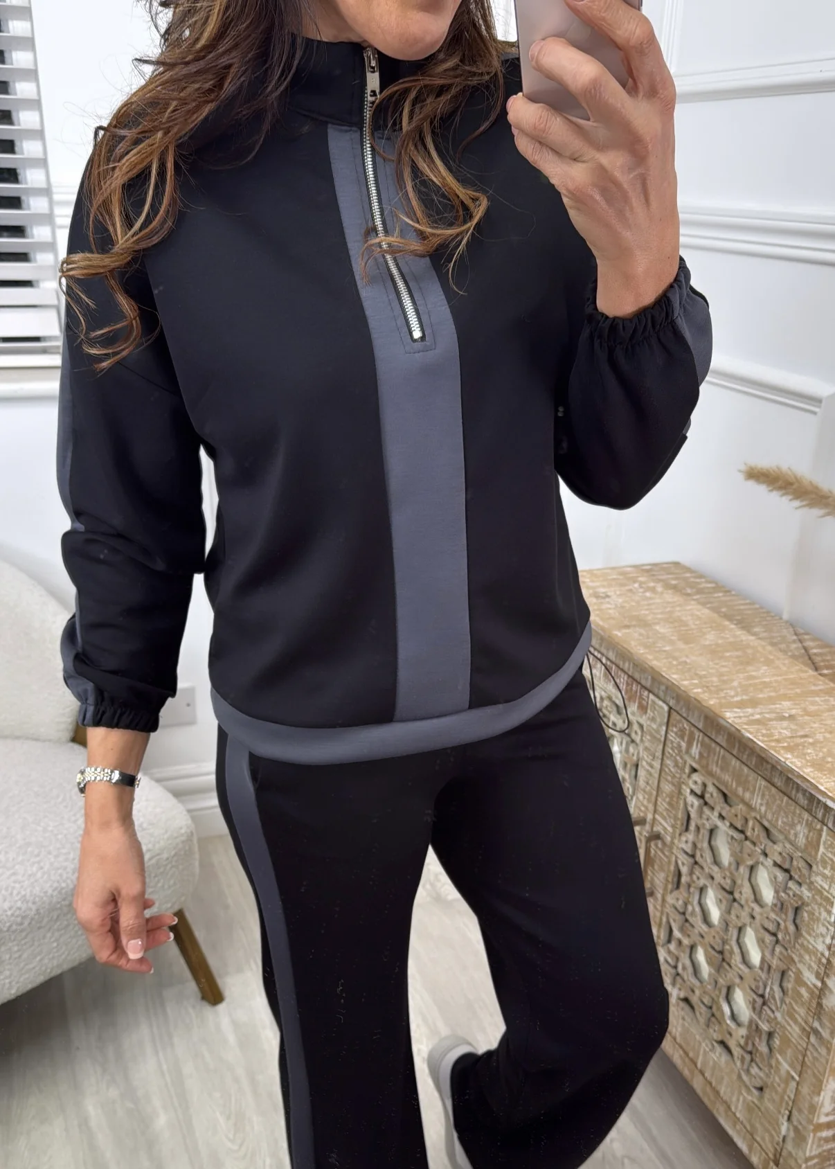 Roseli Black Sweatshirt Set - Image 4