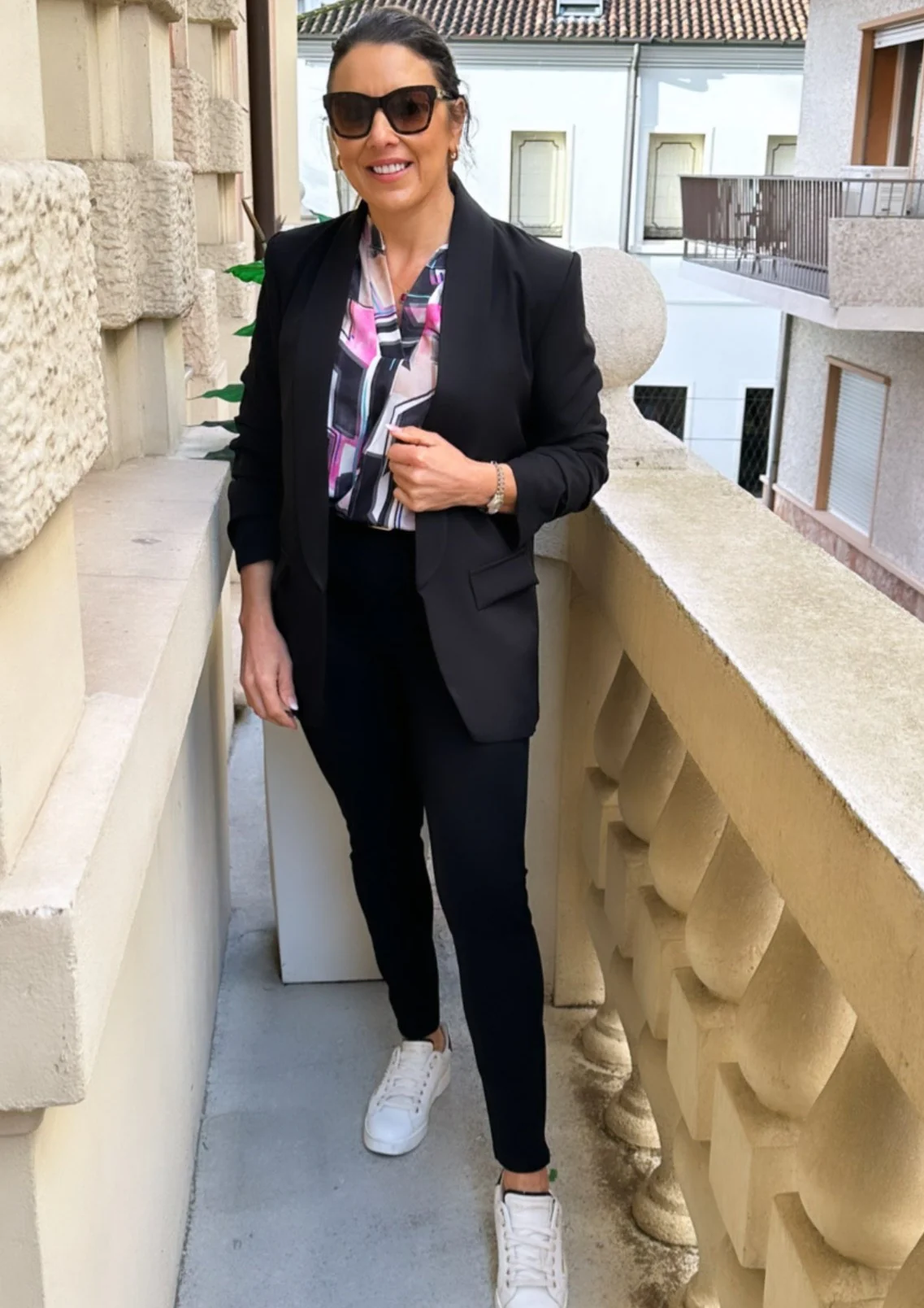 Merrill Black Gathered Sleeve Blazer - Image 6
